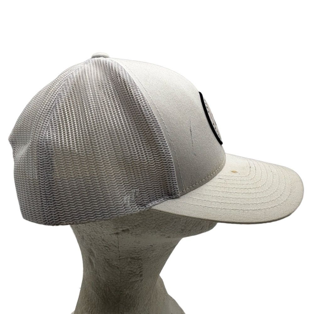 TravisMathew Trucker Hat White Mesh Snapback Golf Cap Established 2007 Logo - Picture 4 of 8